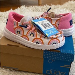 Hey dude toddler size 7